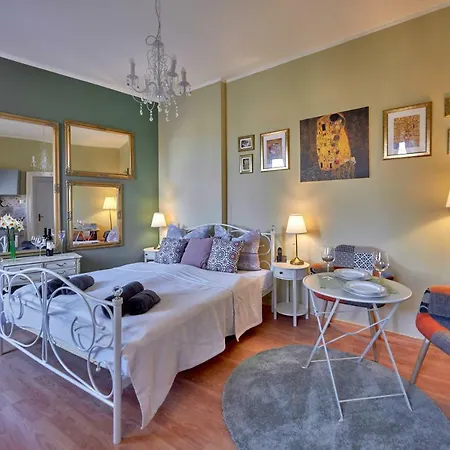 Apartament Old Romantic With Free Private Parking Pula