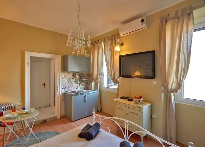 Апартаменты Old Romantic With Free Private Parking
